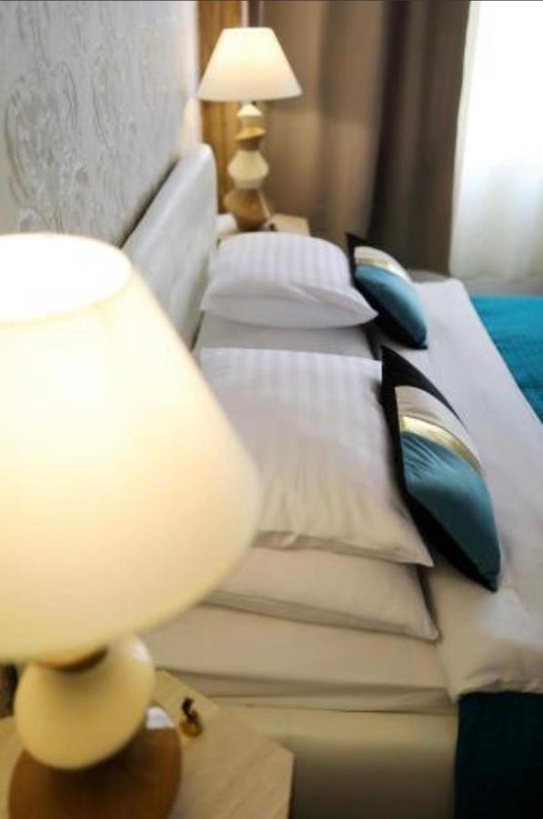Residence Antiqua Rooms بيبينيا المظهر الخارجي الصورة