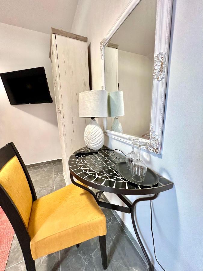 Residence Antiqua Rooms بيبينيا المظهر الخارجي الصورة